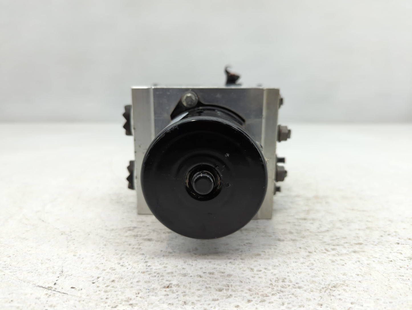 2009-2011 Volkswagen Cc ABS Pump Control Module Replacement P/N:HC91602602DEK Fits Fits 2009 2010 2011 OEM Used Auto Parts -