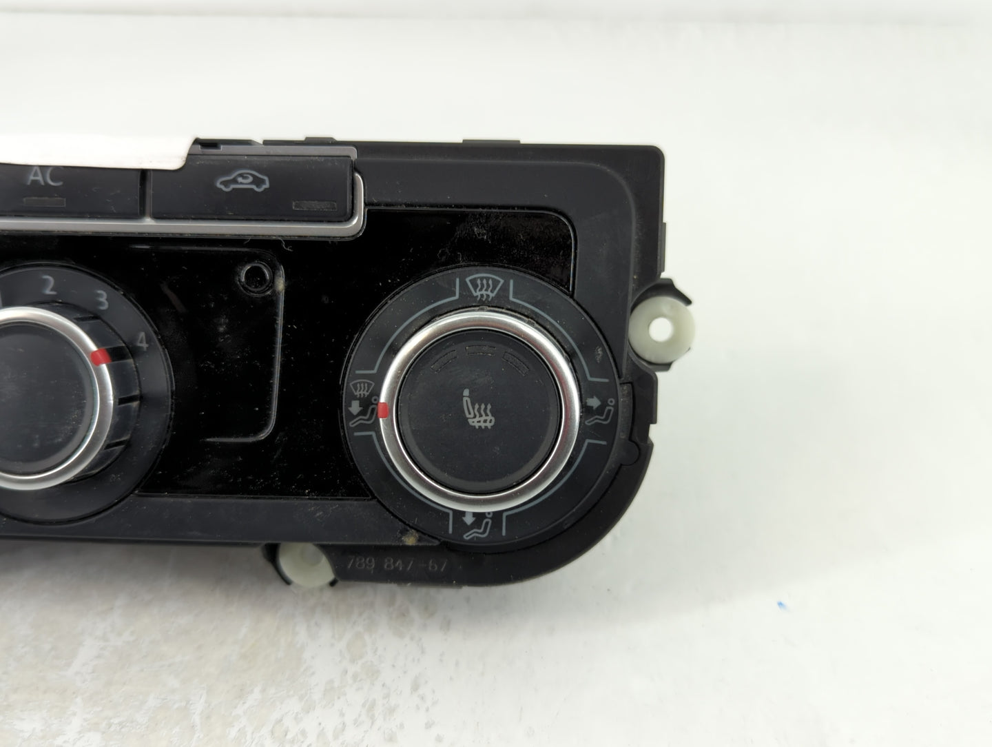 2009-2010 Volkswagen Cc Climate Control Module Temperature AC/Heater Replacement P/N:5HB 009 751-27 H14 Fits Fits 2009 2010 