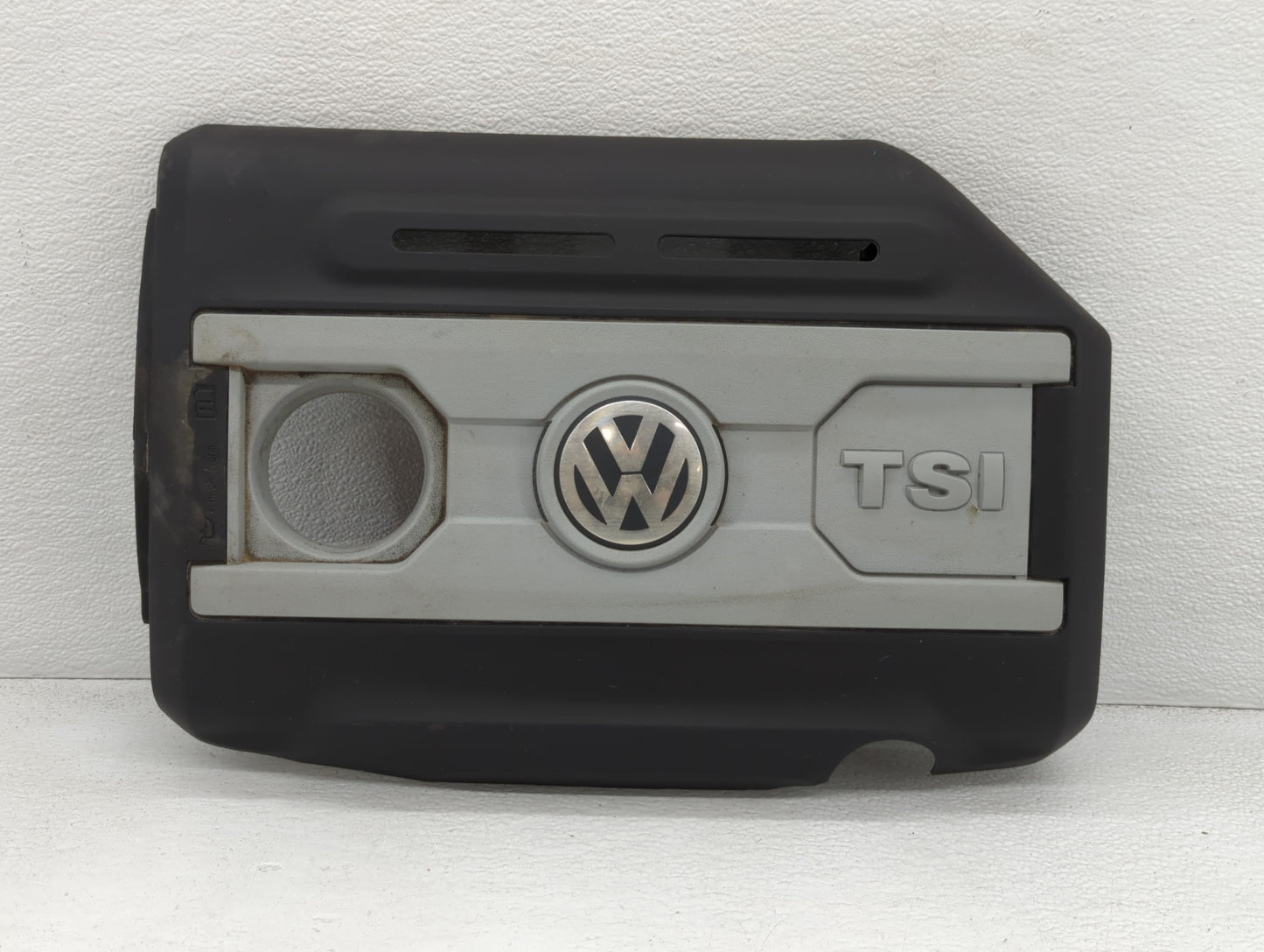 2010 Volkswagen Cc Engine Cover - Oemusedautoparts1.com