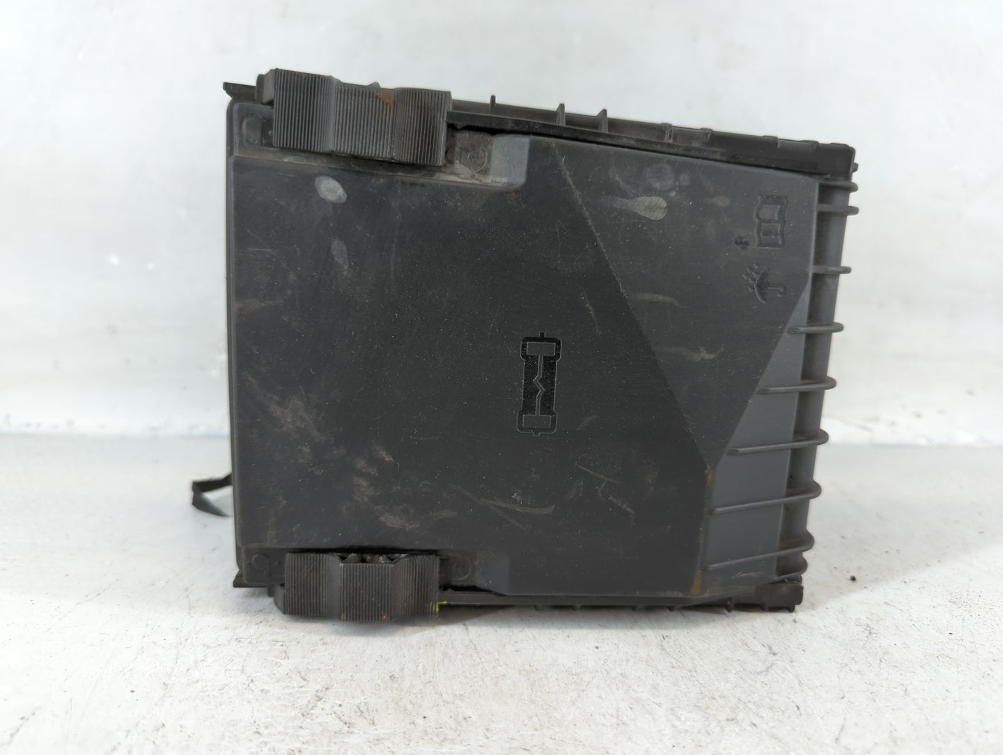 2009-2012 Volkswagen Cc Fusebox Fuse Box Panel Relay Module P/N:3C0 987 125 Fits Fits 2009 2010 2011 2012 OEM Used Auto Part