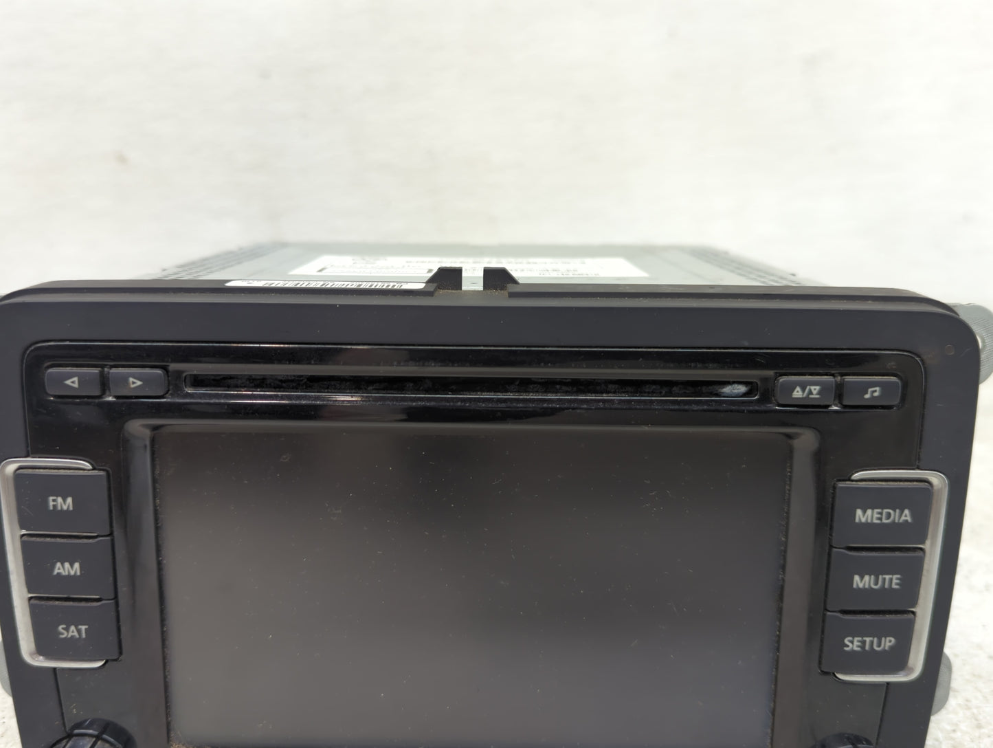 2010-2011 Volkswagen Eos Radio AM FM Cd Player Receiver Replacement P/N:1K0 035 180 AC Fits OEM Used Auto Parts - Oemusedaut