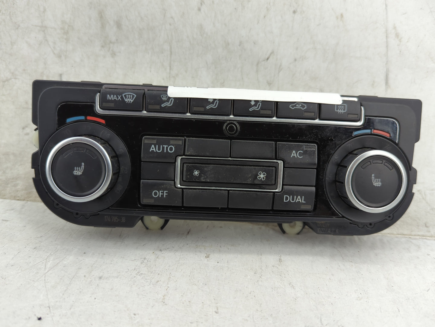 2009-2011 Volkswagen Eos Climate Control Module Temperature AC/Heater Replacement P/N:5K0907044CF 5HB00974841 Fits OEM Used 