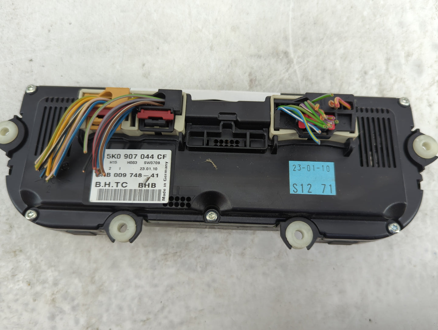 2009-2011 Volkswagen Eos Climate Control Module Temperature AC/Heater Replacement P/N:5K0907044CF 5HB00974841 Fits OEM Used 