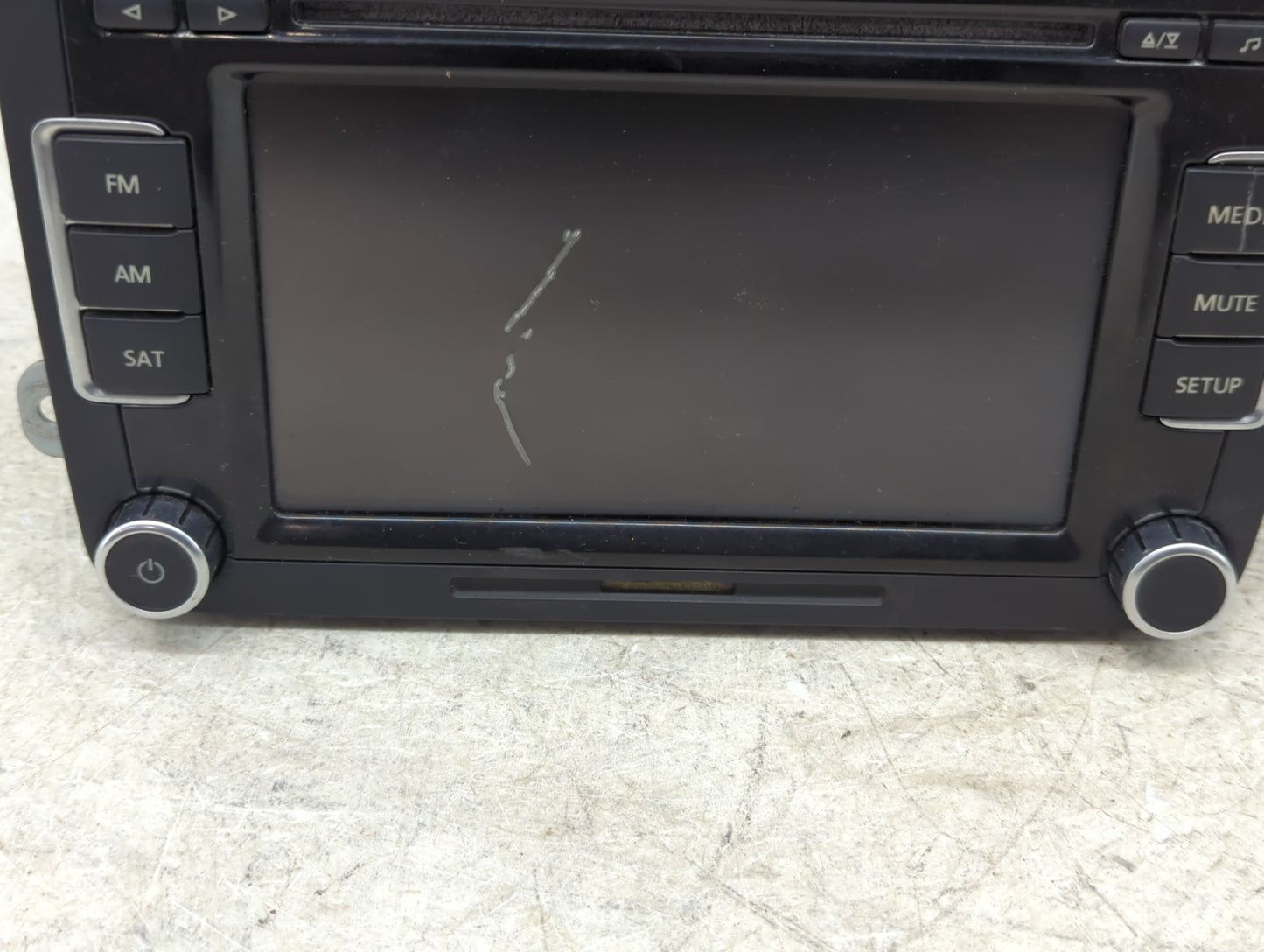 2010-2011 Volkswagen Eos Radio AM FM Cd Player Receiver Replacement P/N:1K0035180AC 28242585 Fits OEM Used Auto Parts - Oemu
