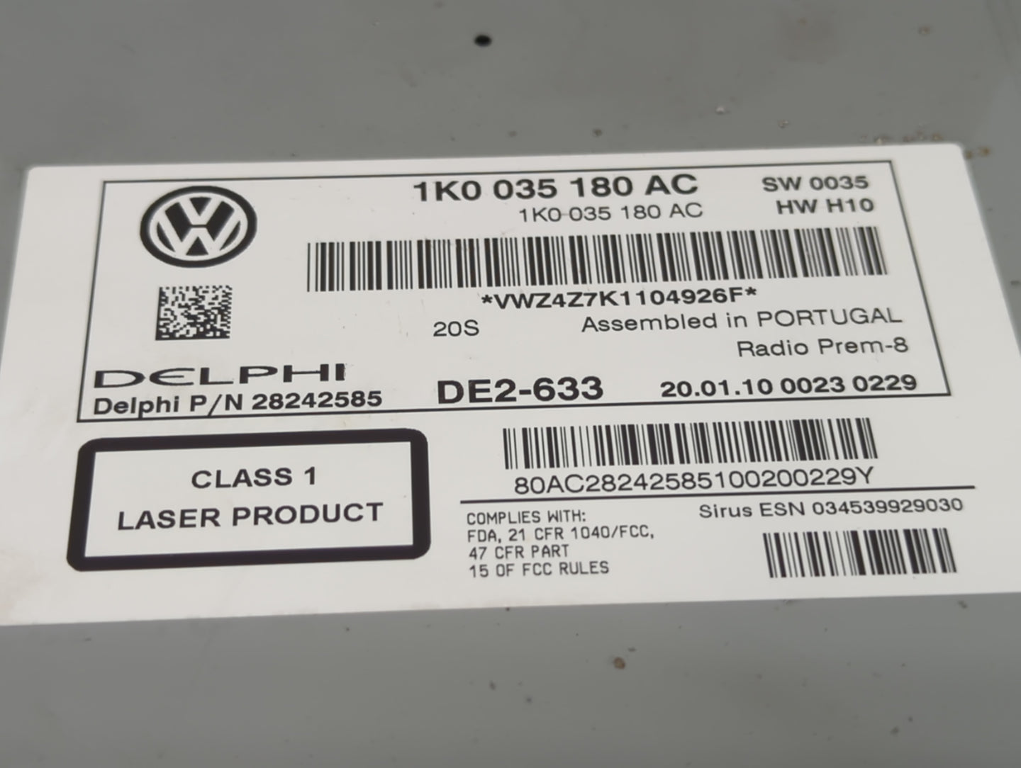 2010-2011 Volkswagen Eos Radio AM FM Cd Player Receiver Replacement P/N:1K0035180AC 28242585 Fits OEM Used Auto Parts - Oemu