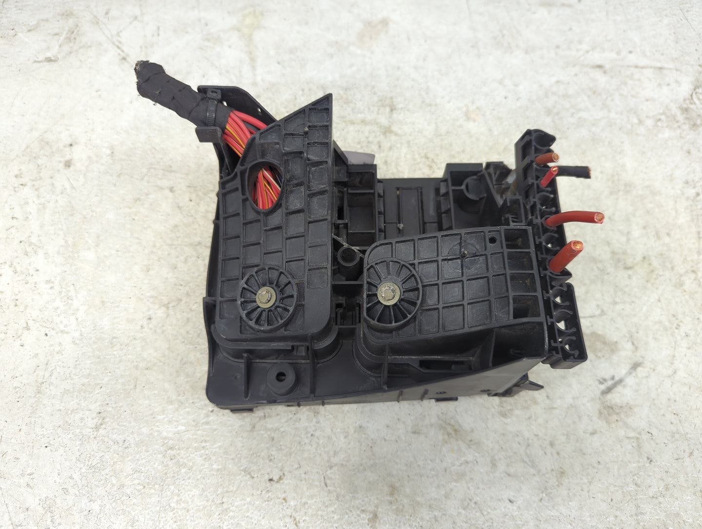 2007-2011 Volkswagen Eos Fusebox Fuse Box Panel Relay Module Fits Fits 2007 2008 2009 2010 2011 OEM Used Auto Parts - Oemuse
