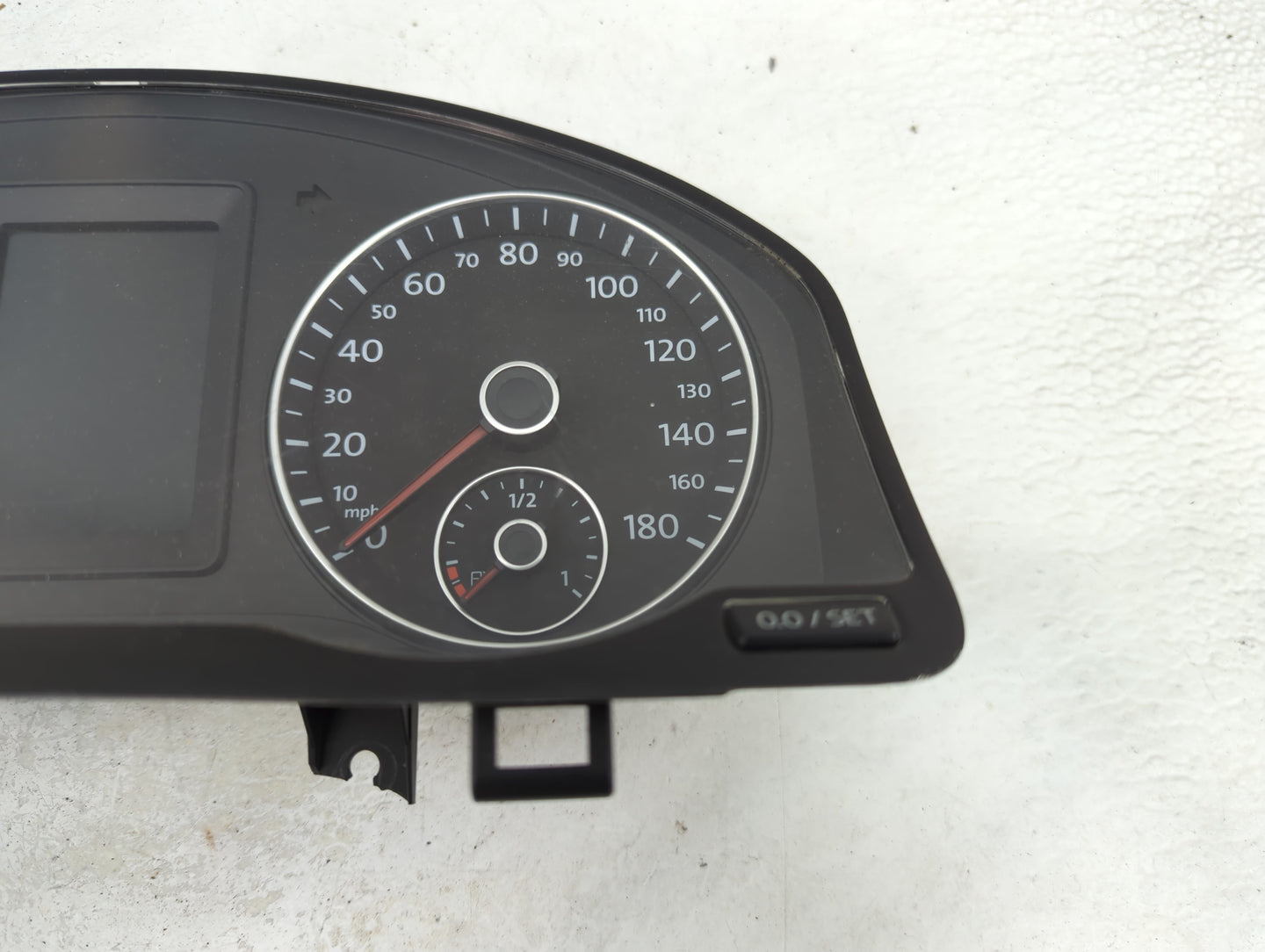2010-2011 Volkswagen Eos Instrument Cluster Speedometer Gauges P/N:1Q0920974N A2C53293368 Miles:79K Fits Fits 2010 2011 OEM 