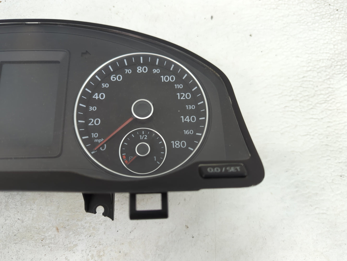 2010-2011 Volkswagen Eos Instrument Cluster Speedometer Gauges P/N:1Q0920974N A2C53293368 Miles:79K Fits Fits 2010 2011 OEM 