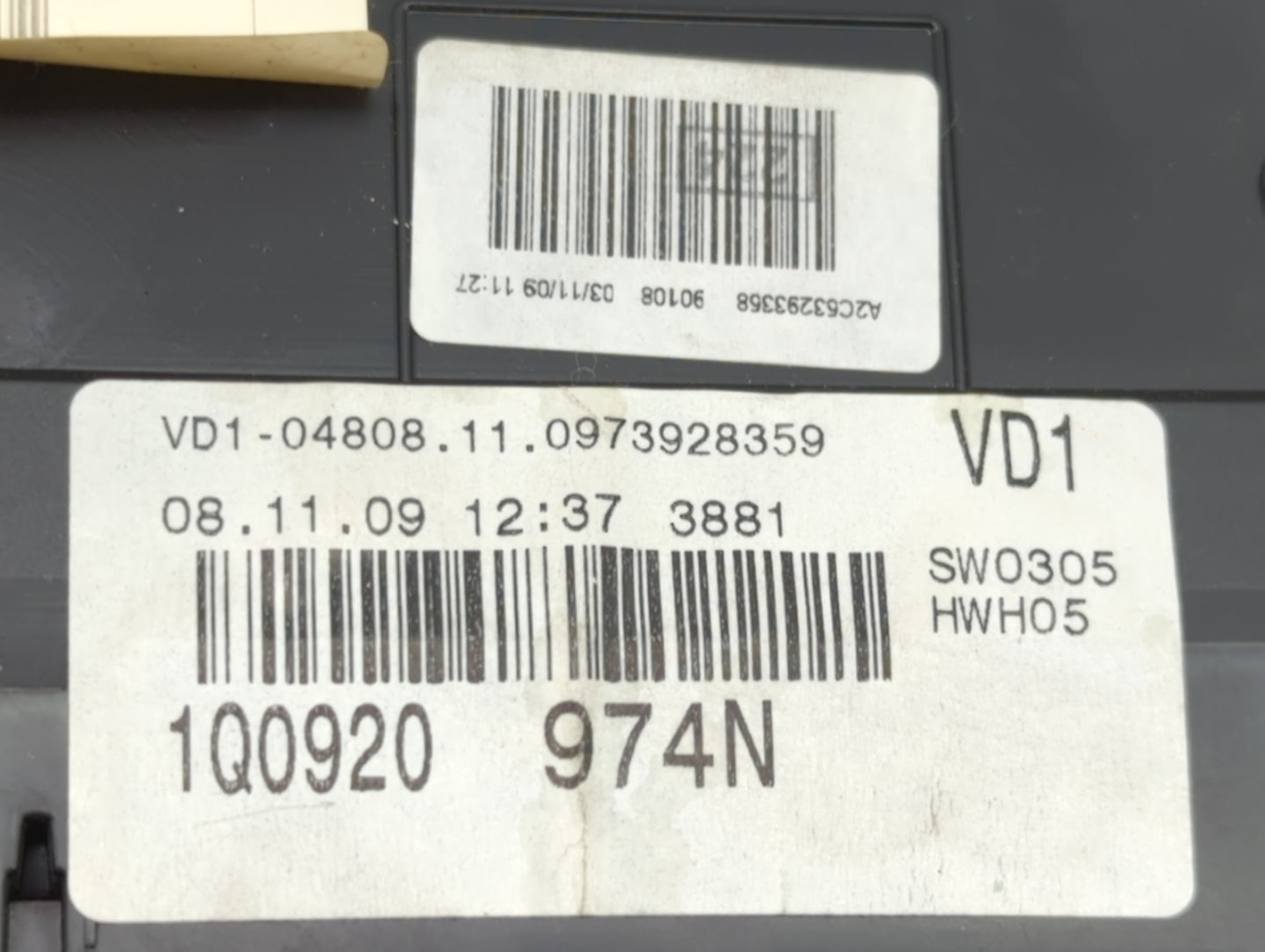 2010-2011 Volkswagen Eos Instrument Cluster Speedometer Gauges P/N:1Q0920974N A2C53293368 Miles:79K Fits Fits 2010 2011 OEM 