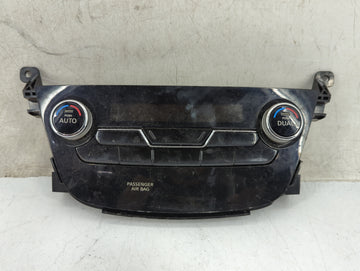 2009-2010 Volkswagen Eos Climate Control Module Temperature AC/Heater Replacement Fits Fits 2009 2010 2011 2012 OEM Used Aut