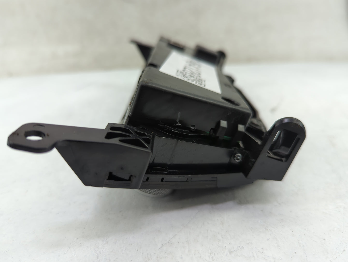 2009-2010 Volkswagen Eos Climate Control Module Temperature AC/Heater Replacement Fits Fits 2009 2010 2011 2012 OEM Used Aut