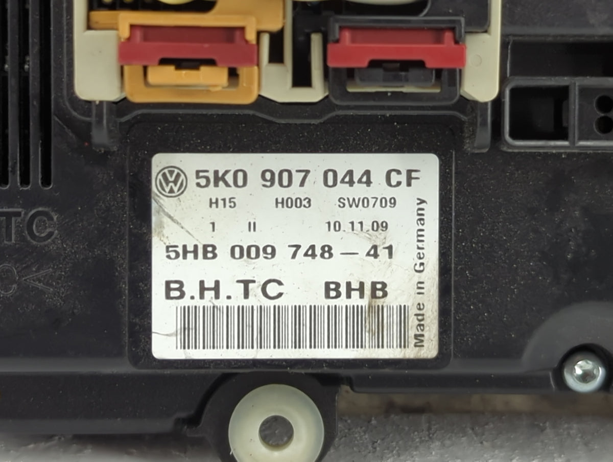 2009-2010 Volkswagen Eos Climate Control Module Temperature AC/Heater Replacement P/N:5K0907044CF 5HB009748-41 Fits OEM Used
