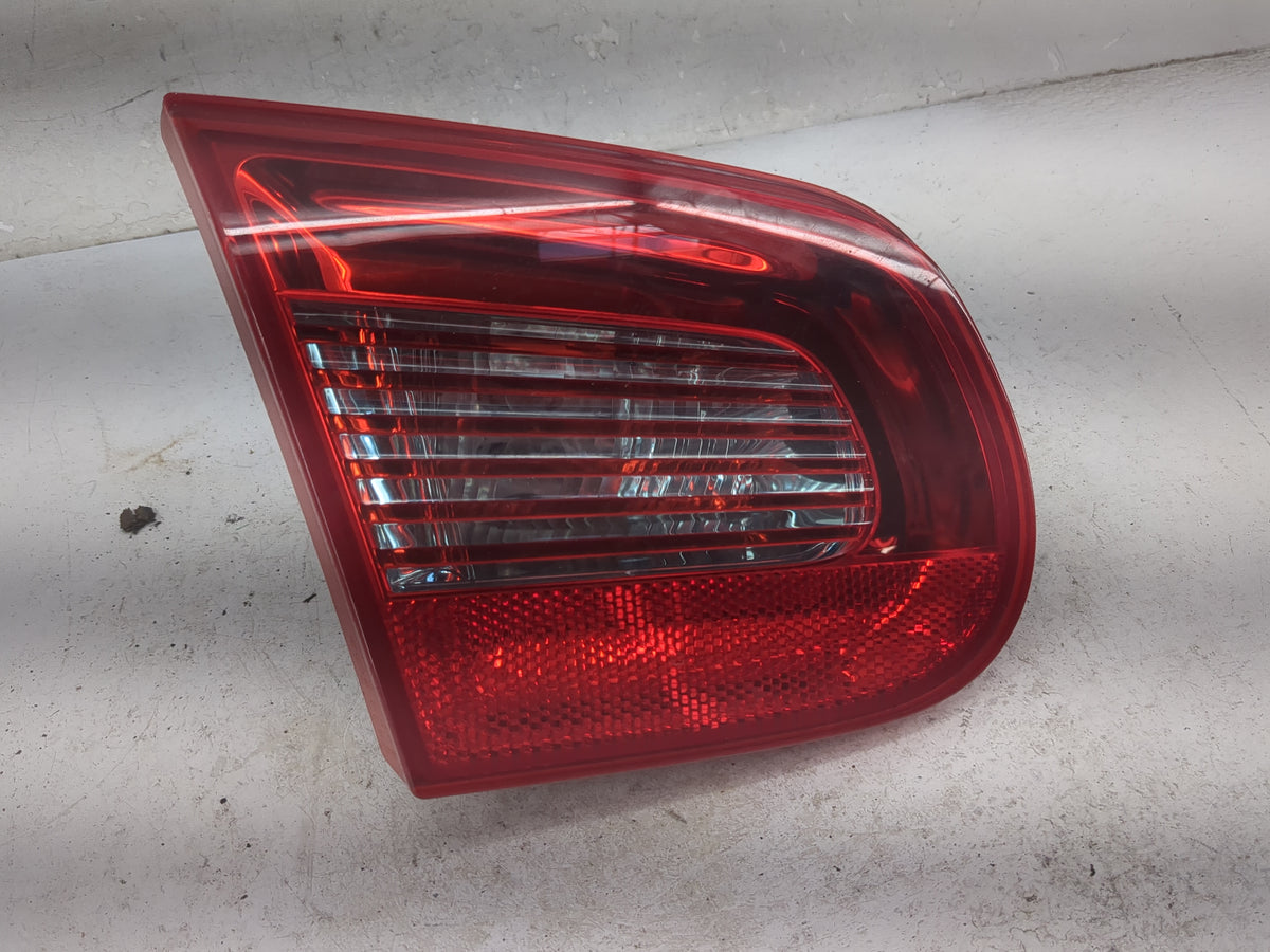 2007-2011 Volkswagen Eos Driver Left Side Deck Lid Mounted Tail Light 1520079 - Oemusedautoparts1.com