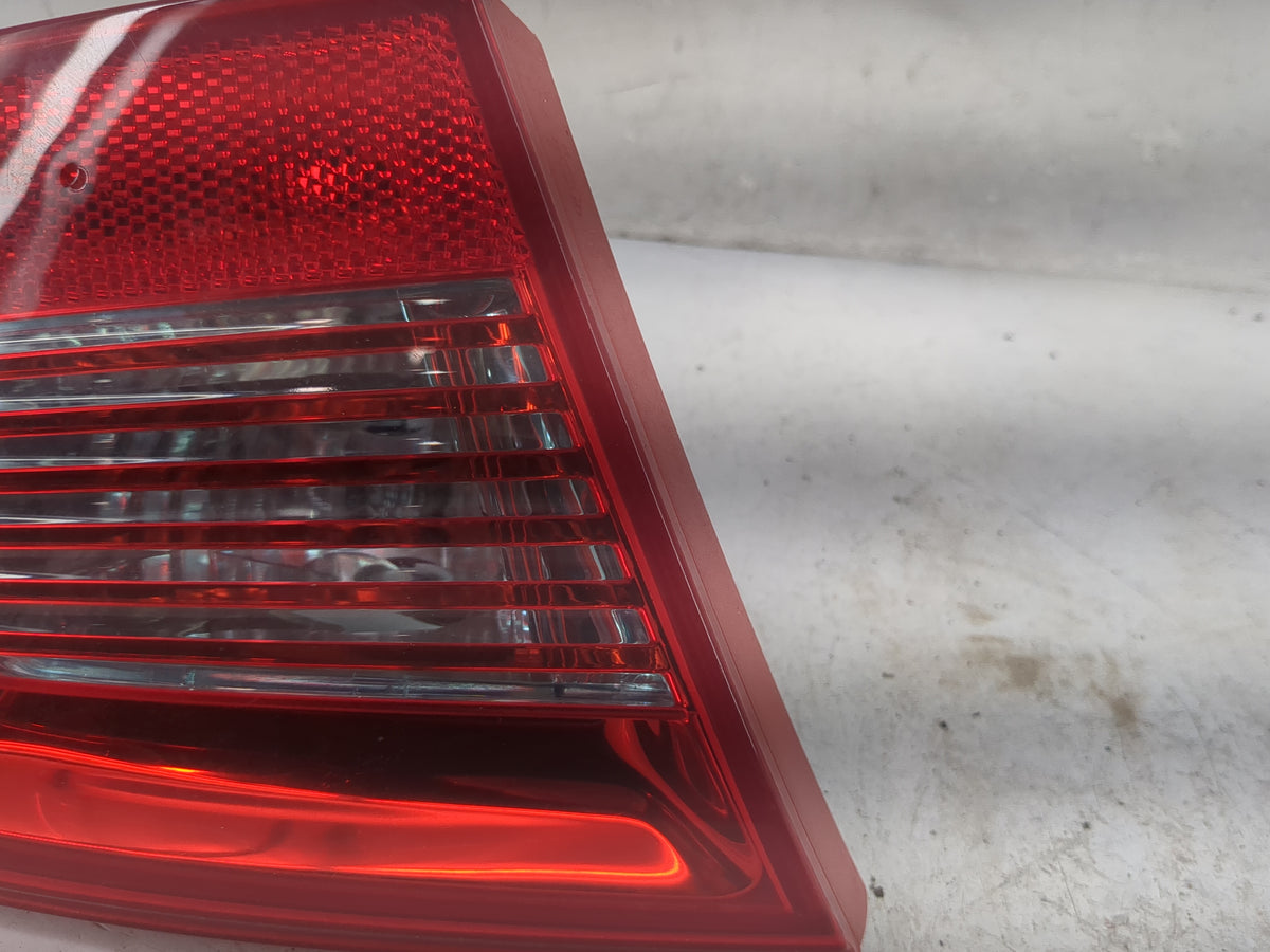 2007-2011 Volkswagen Eos Driver Left Side Deck Lid Mounted Tail Light 1520079 - Oemusedautoparts1.com