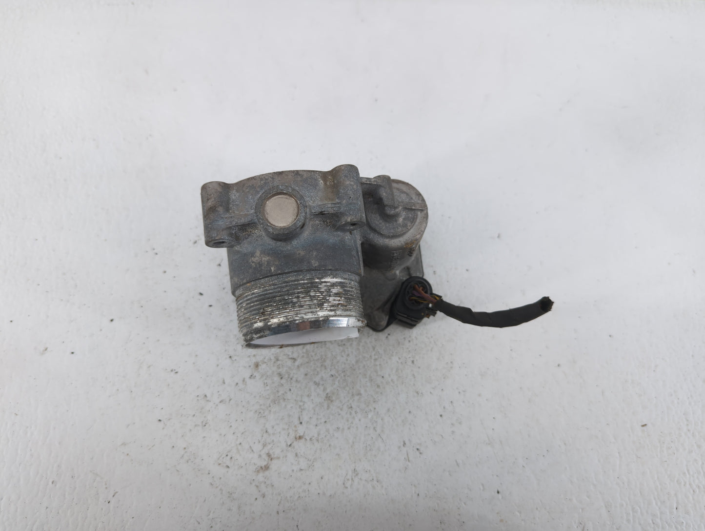 2007-2016 Volkswagen Eos Throttle Body P/N:06F 133 062 G 06F 133 062 Q Fits OEM Used Auto Parts - Oemusedautoparts1.com