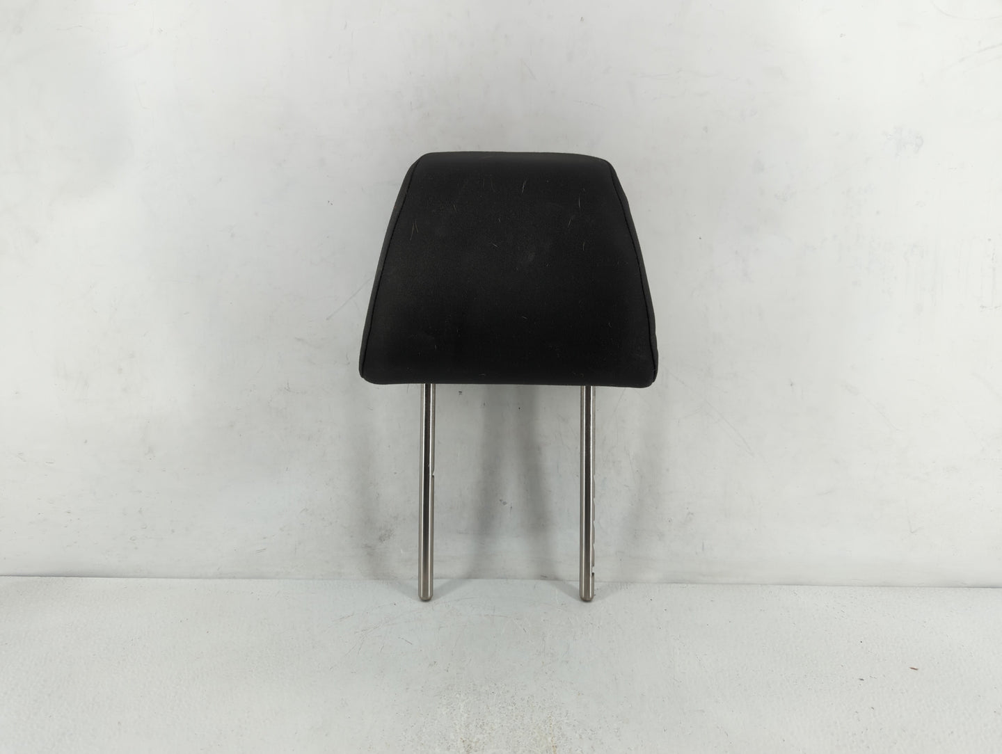 2010-2011 Volkswagen Golf Headrest Head Rest Front Driver Passenger Seat Fits Fits 2010 2011 OEM Used Auto Parts - Oemusedau