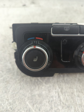 2010 Volkswagen Golfgti Climate Control Module Temperature AC/Heater Replacement P/N:5HB009751-27 3C8907336AJ Fits Fits 2011 OEM Used Auto Parts
