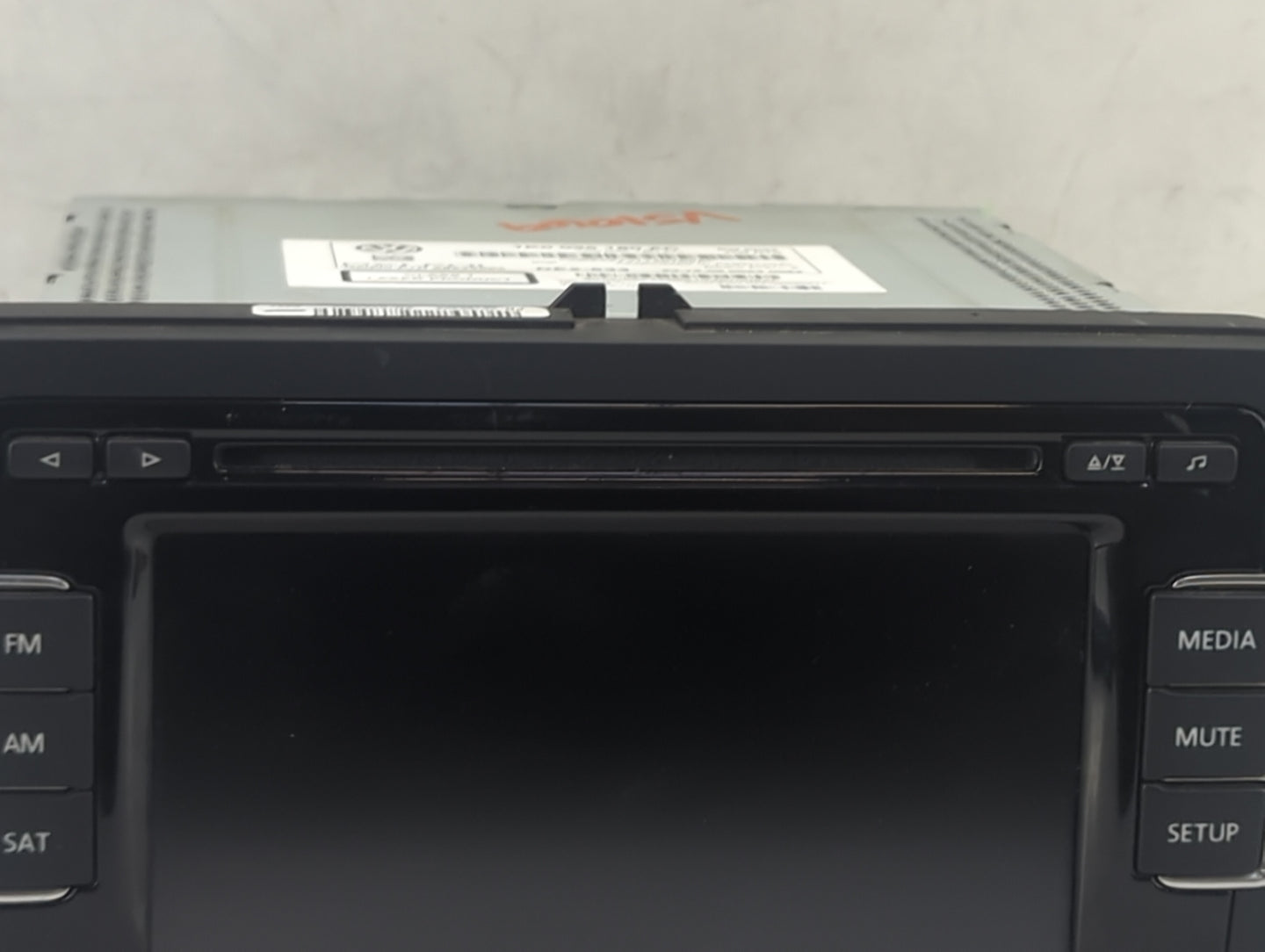 2010 Volkswagen Golf Gti Radio AM FM Cd Player Receiver Replacement P/N:1K0035180AC 28242585 Fits OEM Used Auto Parts - Oemu