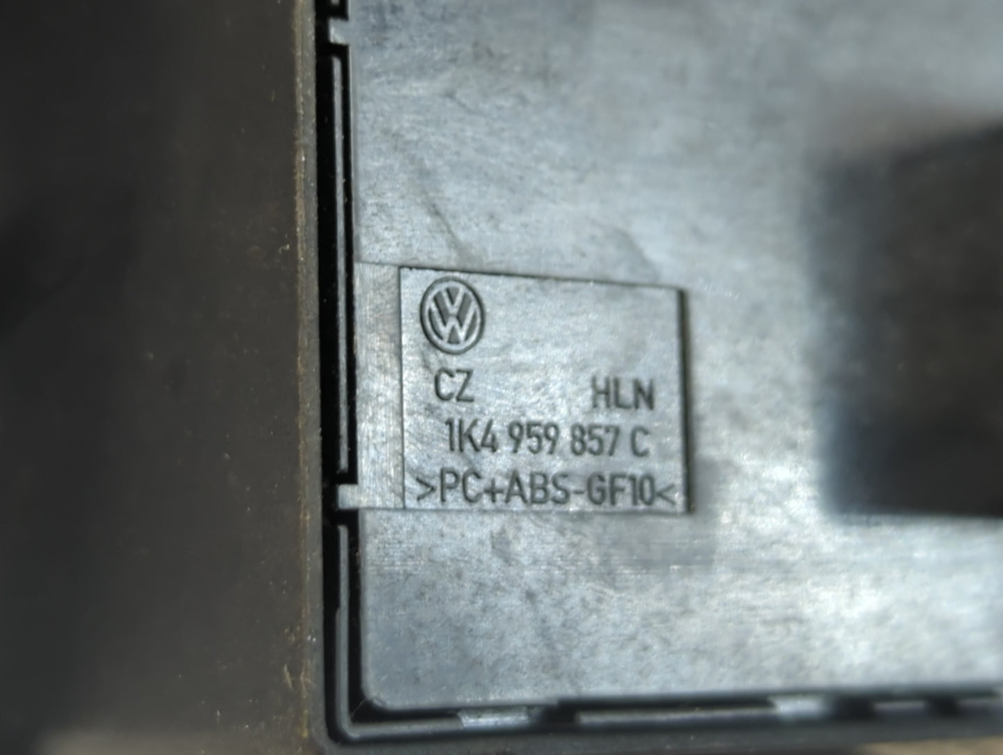 2000-2011 Volkswagen Jetta Master Power Window Switch Replacement Driver Side Left P/N:1K4 959 857 C Fits OEM Used Auto Part