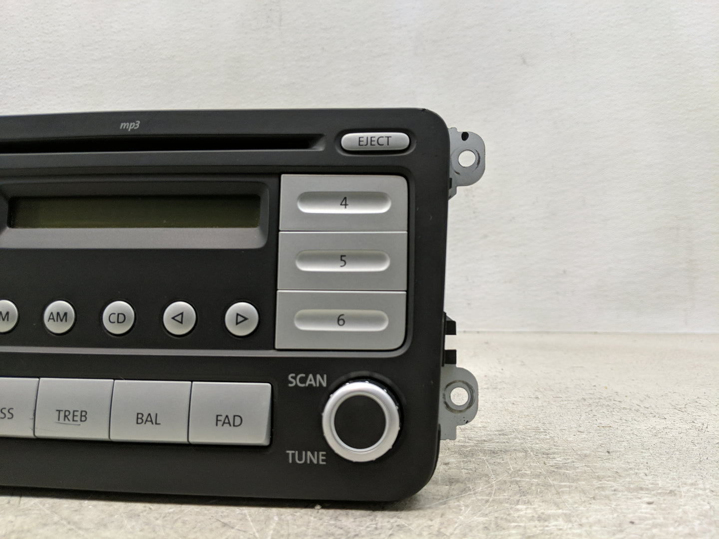 2010 Volkswagen Jetta Radio AM FM Cd Player Receiver Replacement P/N:1K0 035 161 D Fits OEM Used Auto Parts - Oemusedautopar