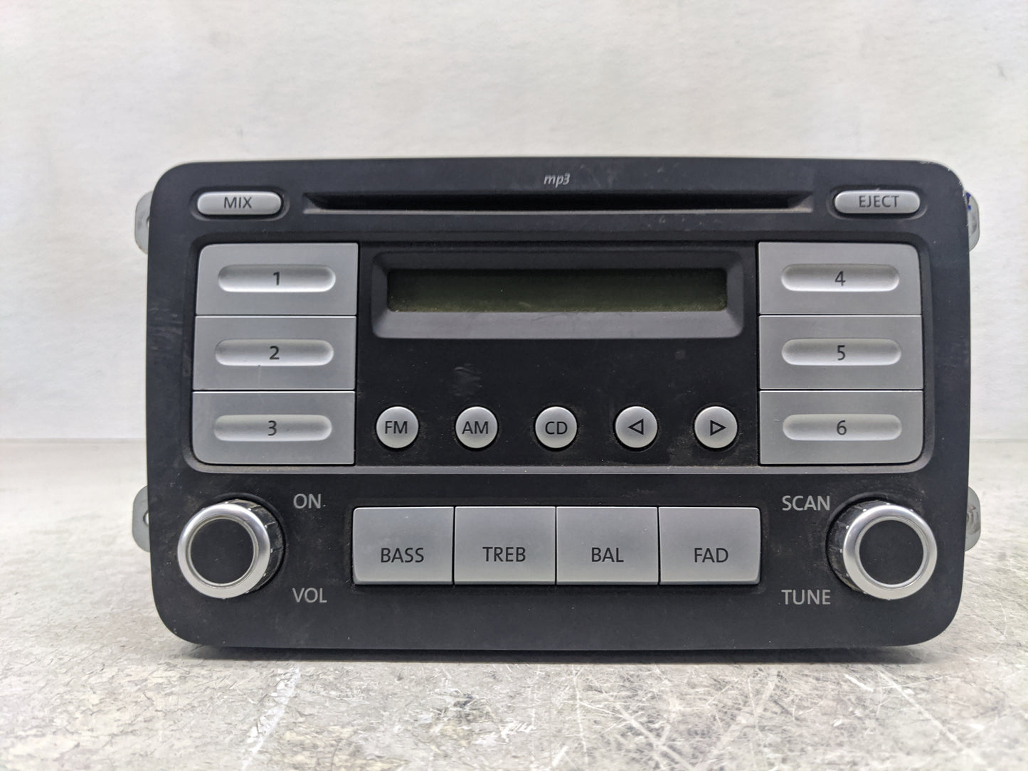 2005-2010 Volkswagen Jetta Radio AM FM Cd Player Receiver Replacement P/N:28179833 1K0 035 161 D Fits OEM Used Auto Parts - 