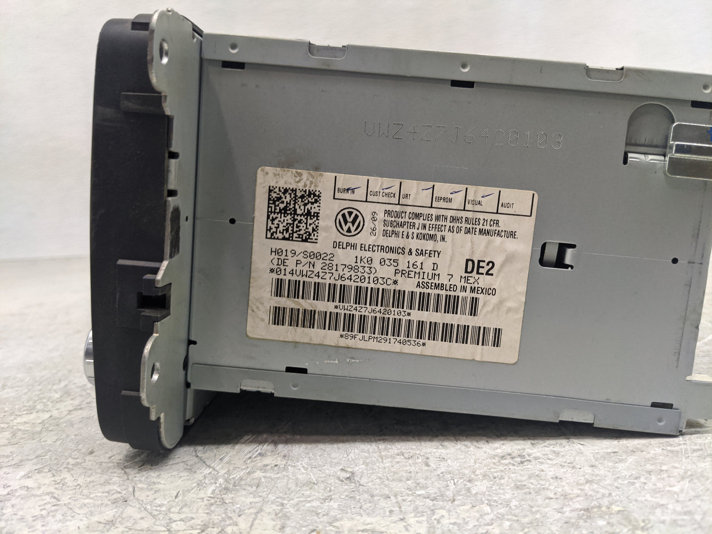2005-2010 Volkswagen Jetta Radio AM FM Cd Player Receiver Replacement P/N:28179833 1K0 035 161 D Fits OEM Used Auto Parts - 