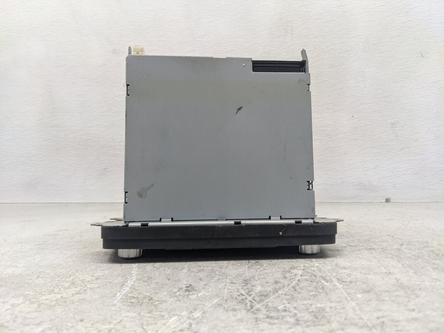 2005-2010 Volkswagen Jetta Radio AM FM Cd Player Receiver Replacement P/N:28179833 1K0 035 161 D Fits OEM Used Auto Parts - 
