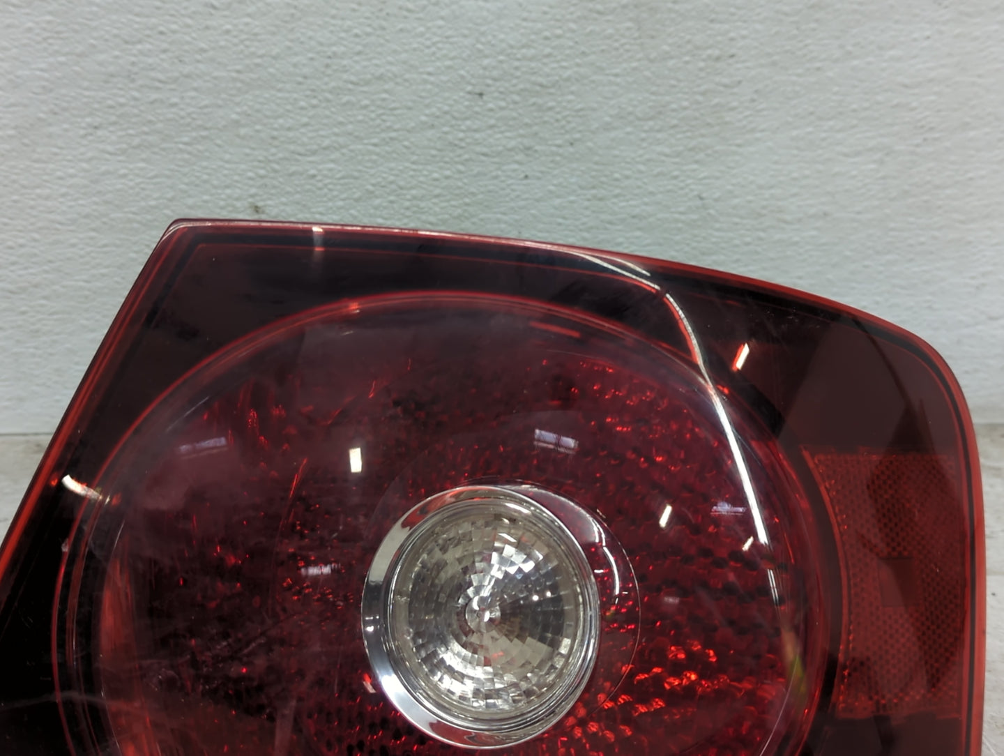 2008-2010 Volkswagen Jetta Tail Light Assembly Passenger Right OEM P/N:1K5 945 096 Fits Fits 2008 2009 2010 OEM Used Auto Pa