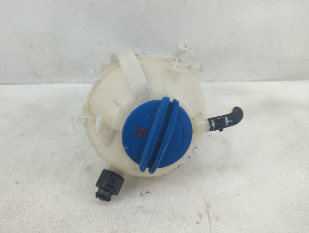 2005 Volkswagen Jetta Radiator Coolant Overflow Expansion Tank Bottle 1410384 - Oemusedautoparts1.com