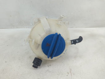 compare product 2005 Volkswagen Jetta Radiator Coolant Overflow Expansion Tank Bottle 1410384