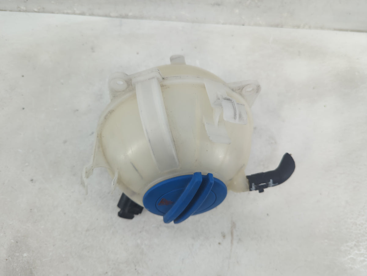 2005 Volkswagen Jetta Radiator Coolant Overflow Expansion Tank Bottle 1410384 - Oemusedautoparts1.com