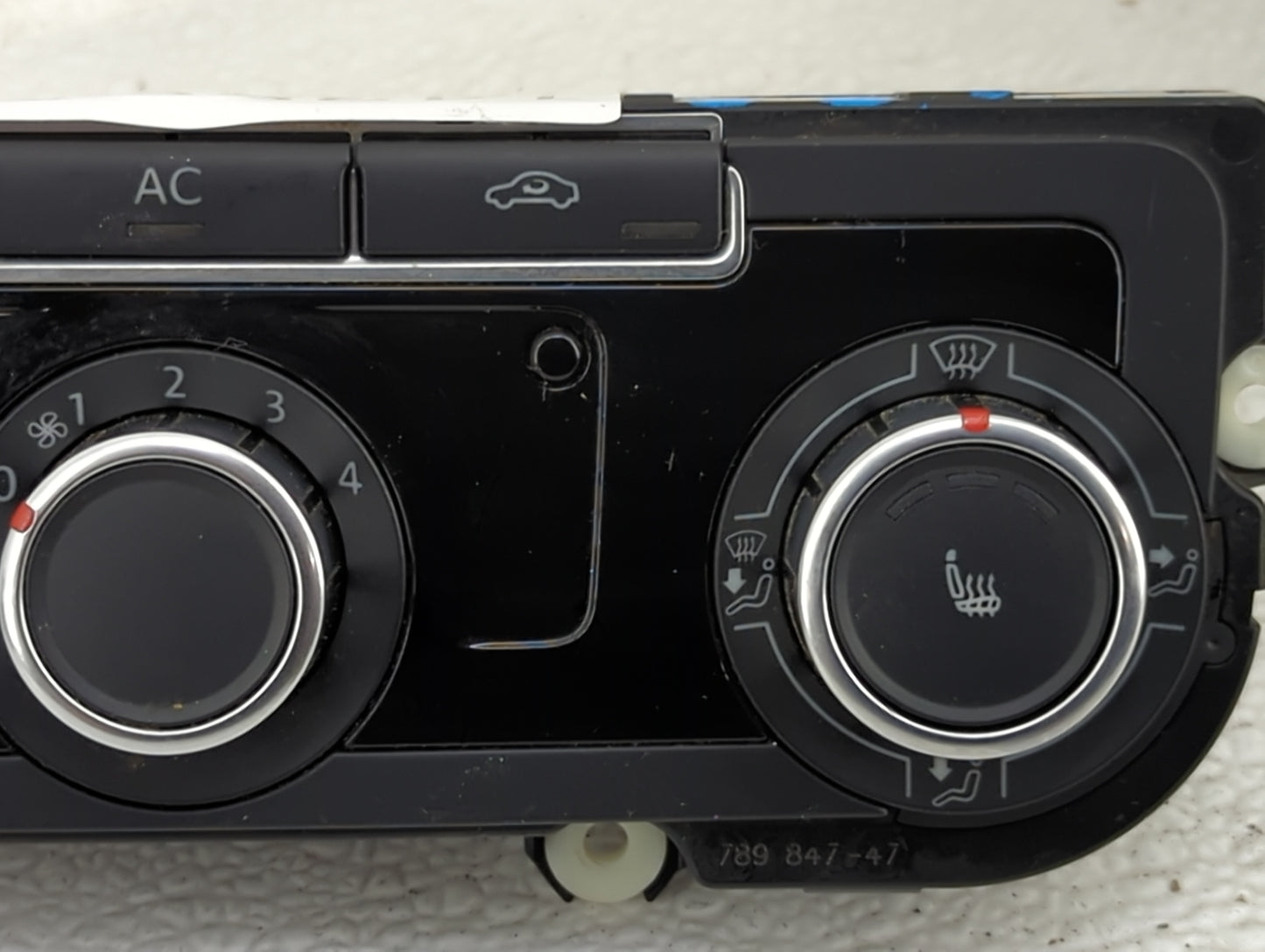 2010-2011 Volkswagen Jetta Climate Control Module Temperature AC/Heater Replacement P/N:3C8907336N 5HB009751-17 Fits OEM Use