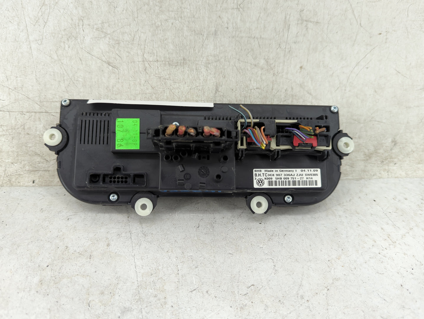 2010-2011 Volkswagen Jetta Climate Control Module Temperature AC/Heater Replacement P/N:3C8907336AJ 5HB00975127 Fits OEM Use