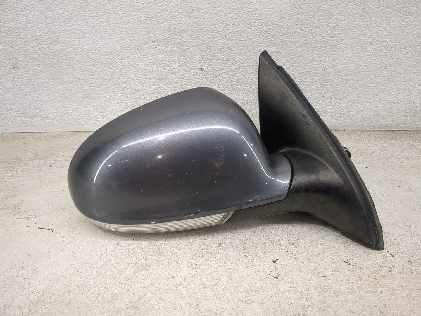 2010 Volkswagen Jetta Passenger Side View Mirror - Right Door Mirror OEM Used - Oemusedautoparts1.com