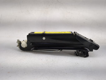 compare product 2010 Volkswagen Jetta Spare Scissor Car Jack