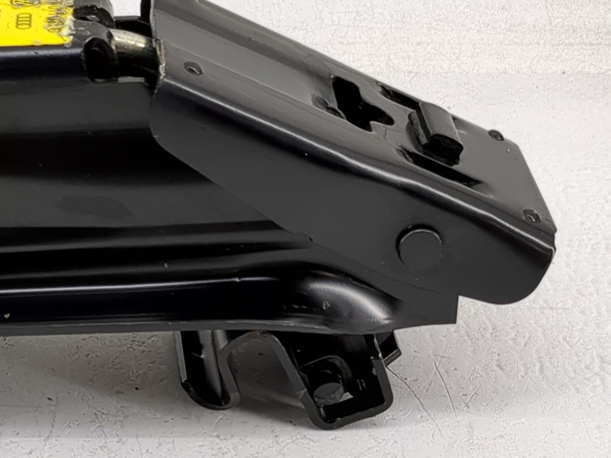 2010 Volkswagen Jetta Spare Scissor Car Jack - Oemusedautoparts1.com