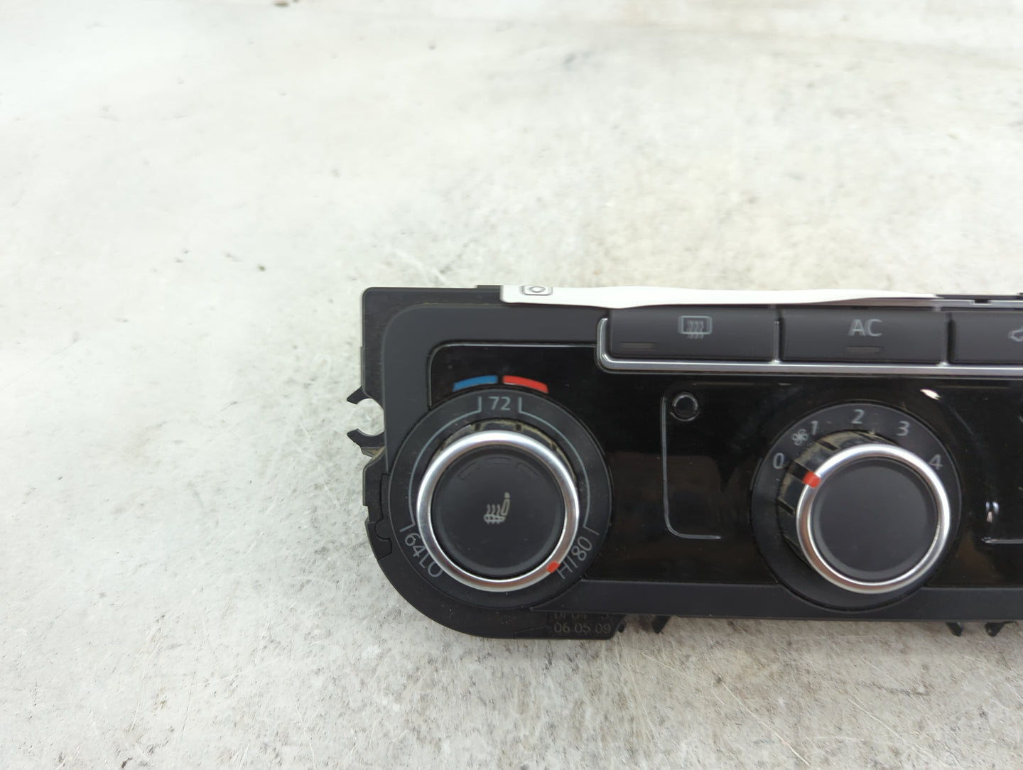 2010-2011 Volkswagen Jetta Climate Control Module Temperature AC/Heater Replacement P/N:3C8907336N 5HB00975117 Fits Fits 201
