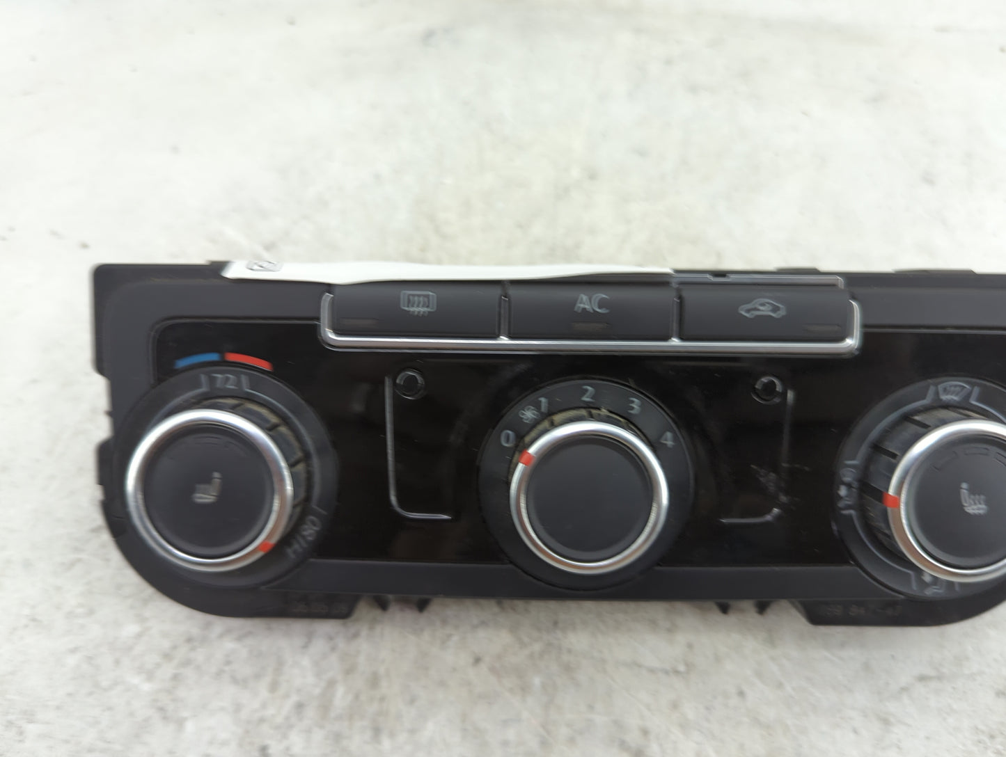 2010-2011 Volkswagen Jetta Climate Control Module Temperature AC/Heater Replacement P/N:3C8907336N 5HB00975117 Fits Fits 201
