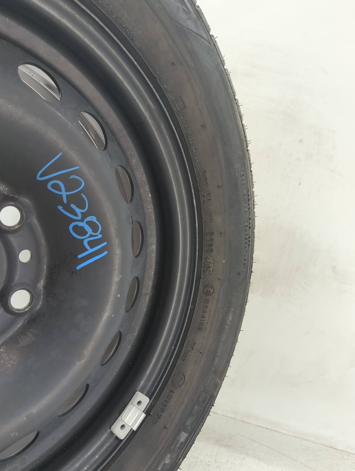 1999-2011 Volkswagen Jetta Spare Donut Tire Wheel Rim Oem - Oemusedautoparts1.com