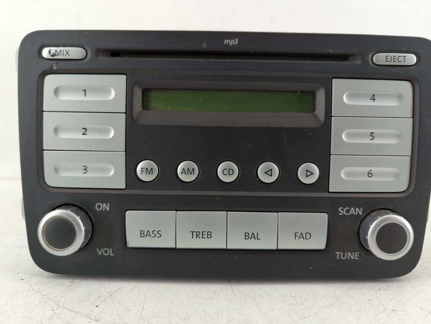 2010-2010 Volkswagen Jetta Am Fm Cd Player Radio Receiver - Oemusedautoparts1.com