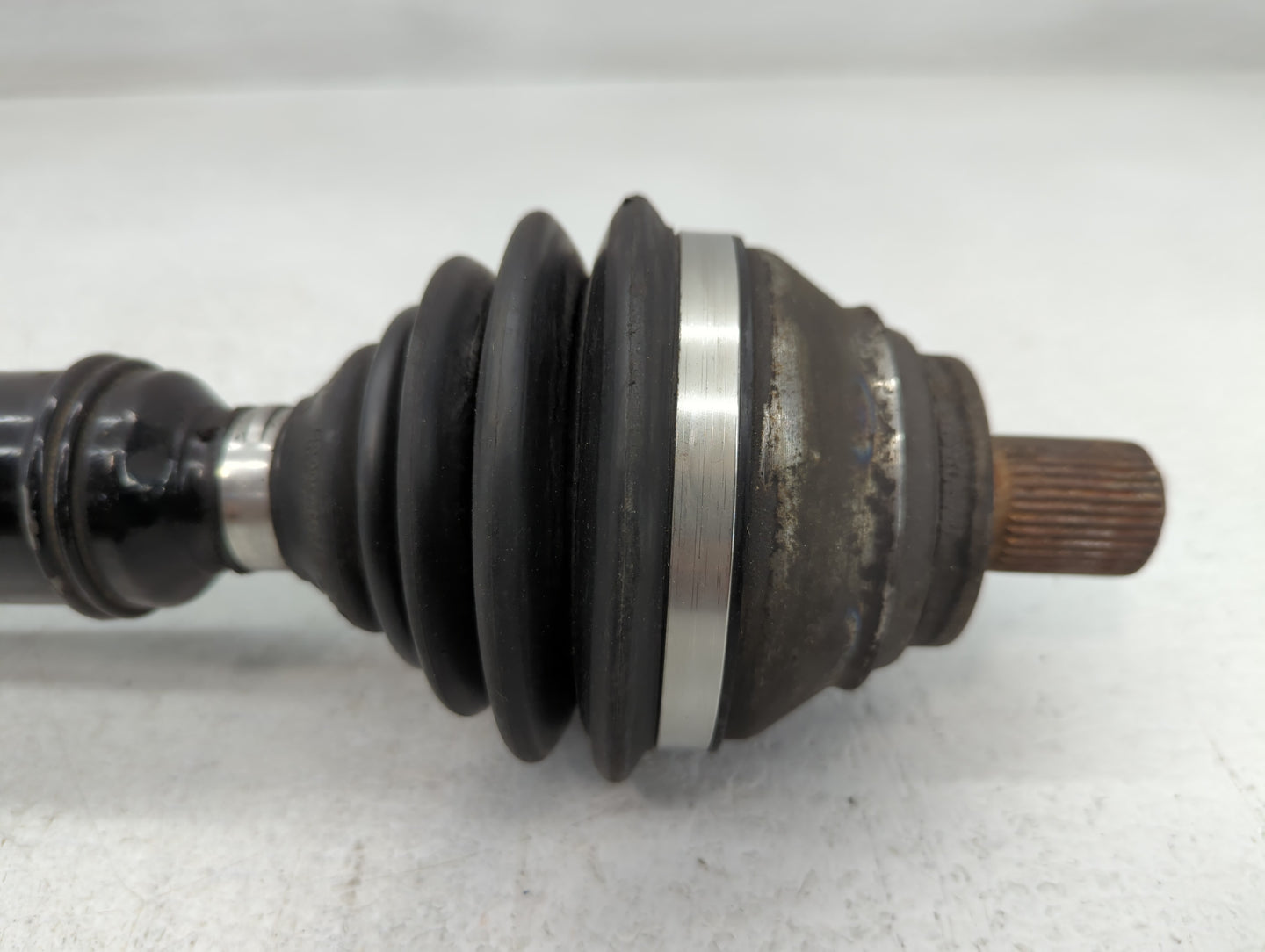 2006-2010 Volkswagen Jetta Axle Shaft Front Passenger Cv C/v - Oemusedautoparts1.com