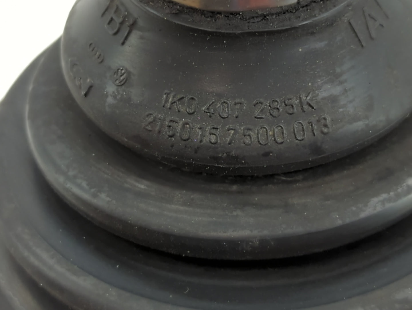 2006-2010 Volkswagen Jetta Axle Shaft Front Passenger Cv C/v - Oemusedautoparts1.com