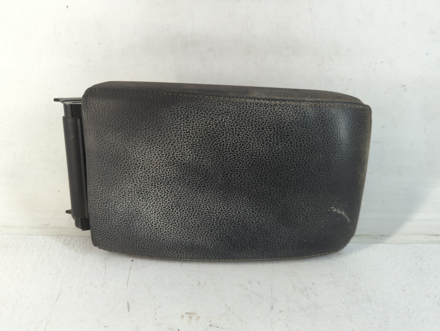 2010 Volkswagen Jetta Center Console Armrest Cover Lid Fits OEM Used Auto Parts - Oemusedautoparts1.com