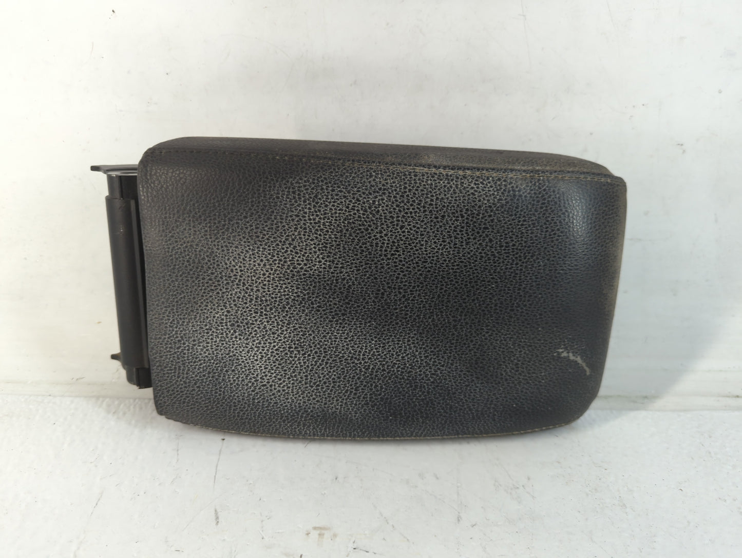 2010 Volkswagen Jetta Center Console Armrest Cover Lid Fits OEM Used Auto Parts - Oemusedautoparts1.com