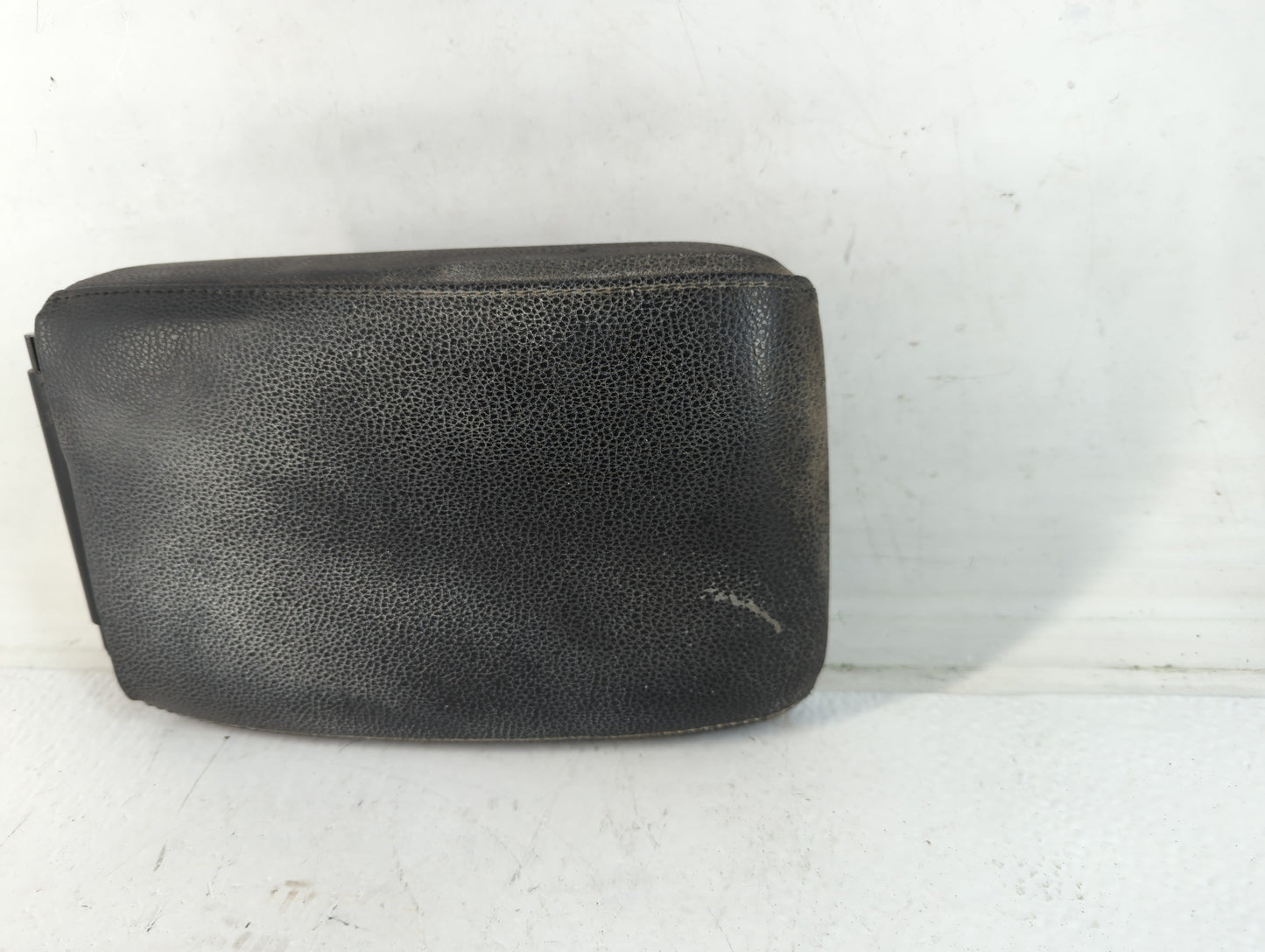 2010 Volkswagen Jetta Center Console Armrest Cover Lid Fits OEM Used Auto Parts - Oemusedautoparts1.com