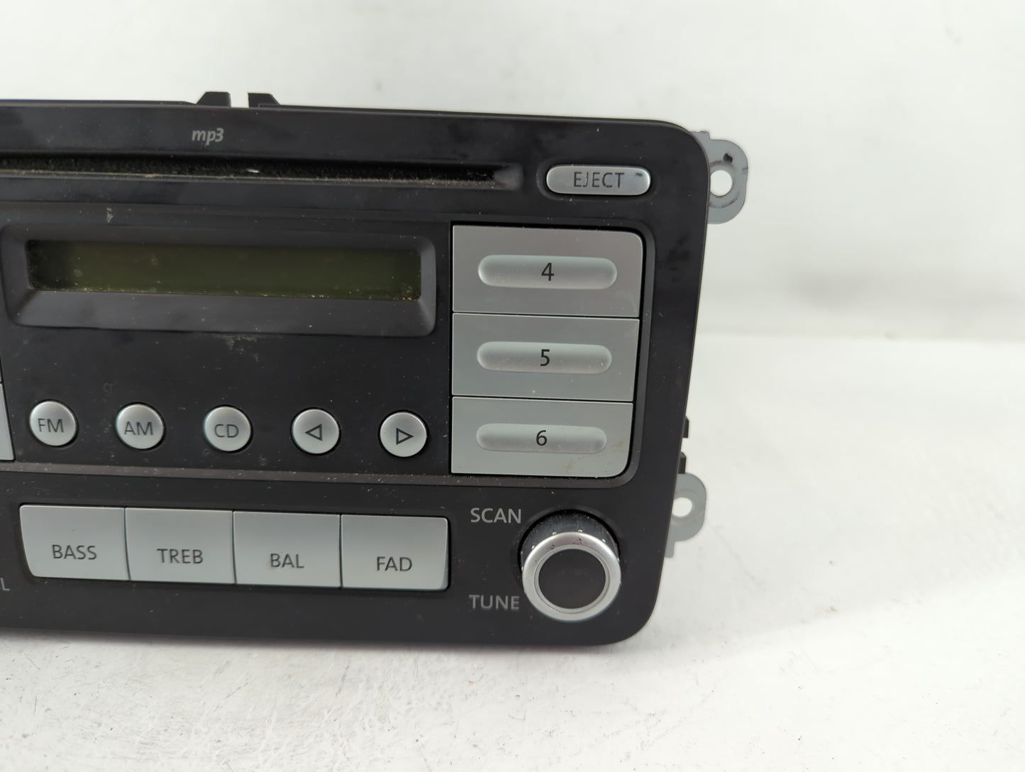 2010 Volkswagen Jetta Radio AM FM Cd Player Receiver Replacement P/N:28257182 Fits Fits 2011 OEM Used Auto Parts - Oemusedau