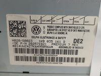 2010 Volkswagen Jetta Radio AM FM Cd Player Receiver Replacement P/N:28257182 Fits Fits 2011 OEM Used Auto Parts - Oemusedau