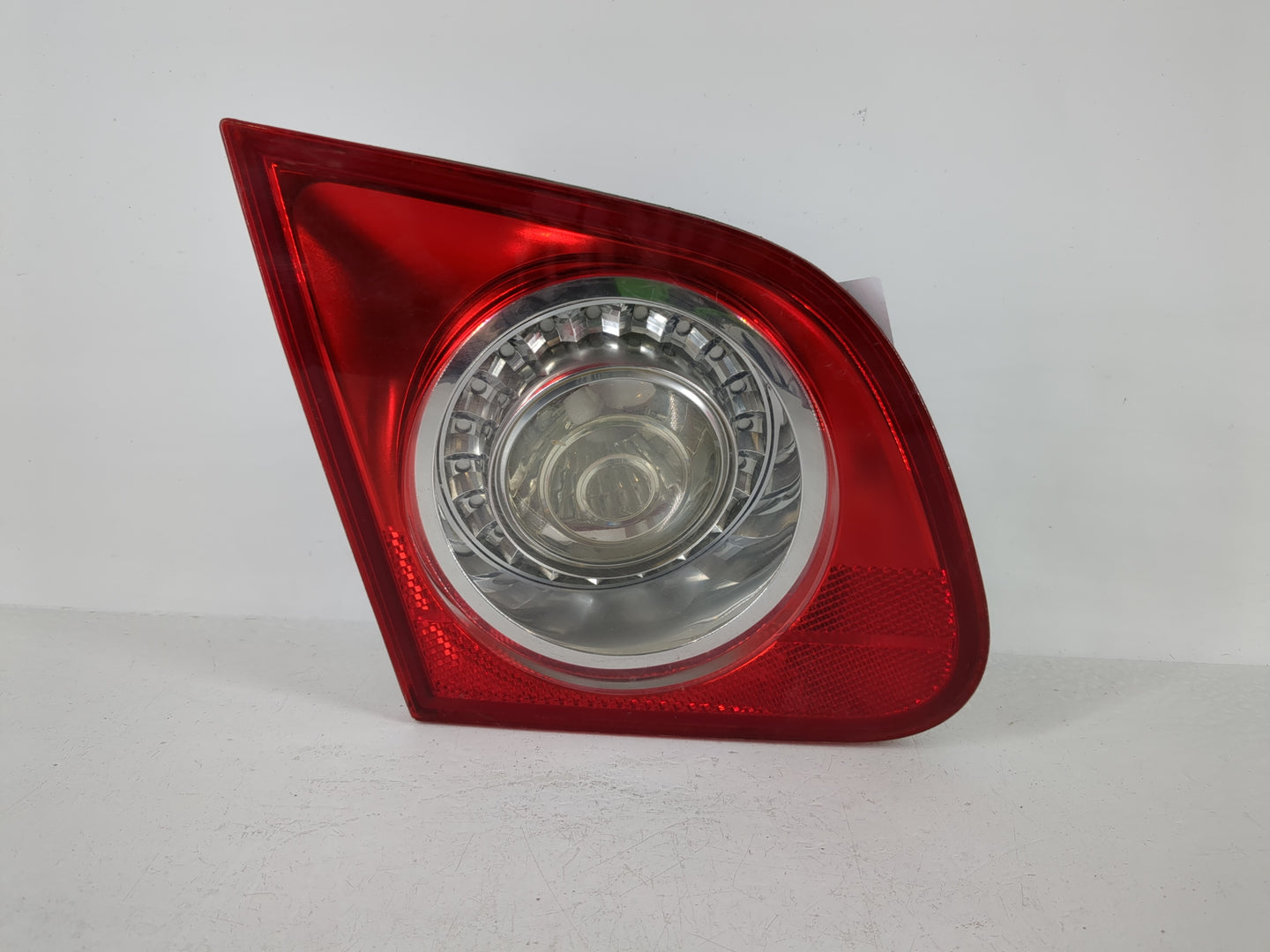 2008-2010 Volkswagen Passat Tail Light Assembly Driver Left OEM P/N:3C5 945 093 F Fits Fits 2008 2009 2010 OEM Used Auto Par
