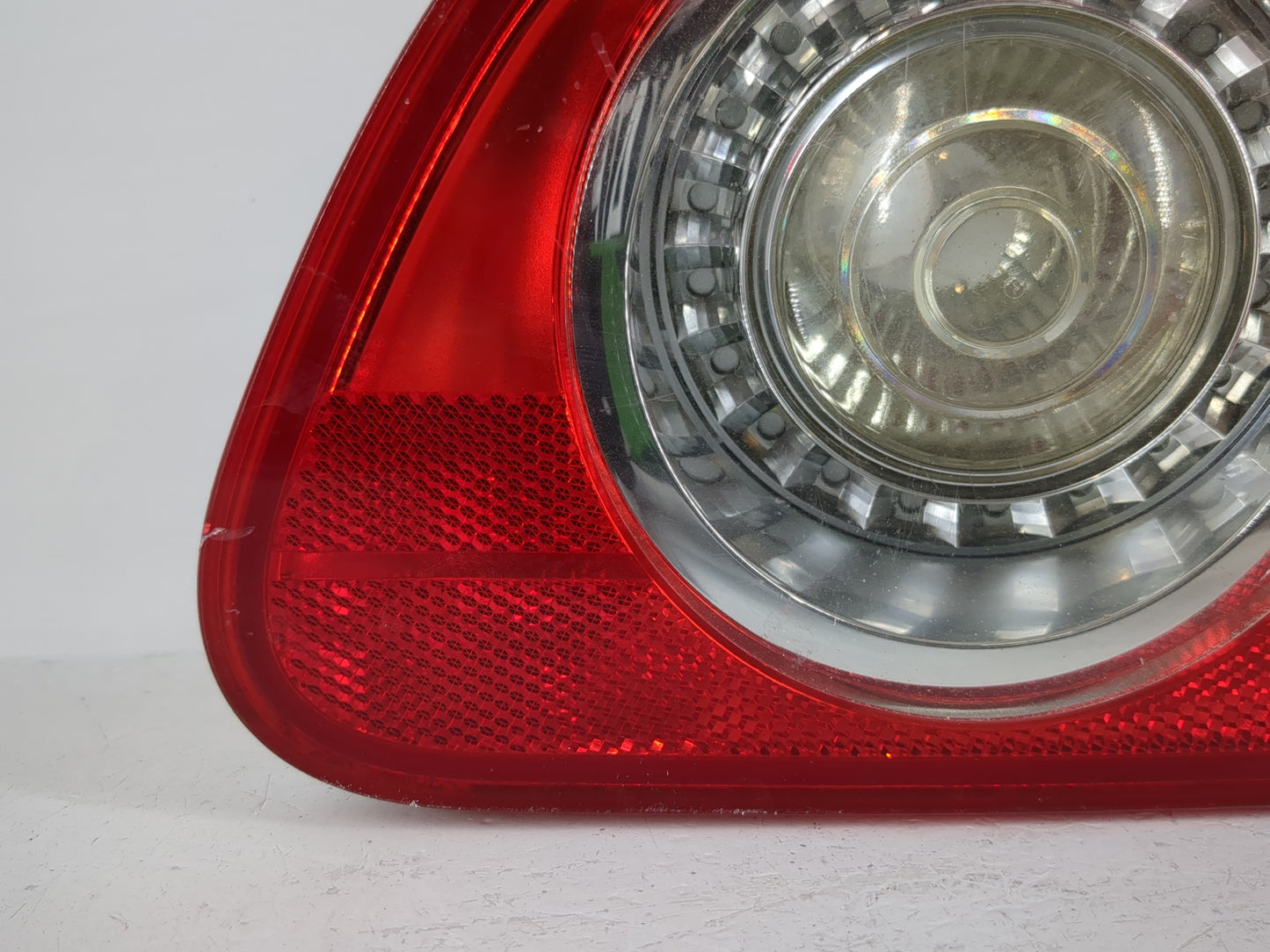 2008-2010 Volkswagen Passat Tail Light Assembly Passenger Right OEM P/N:3C5 945 094 E Fits Fits 2008 2009 2010 OEM Used Auto