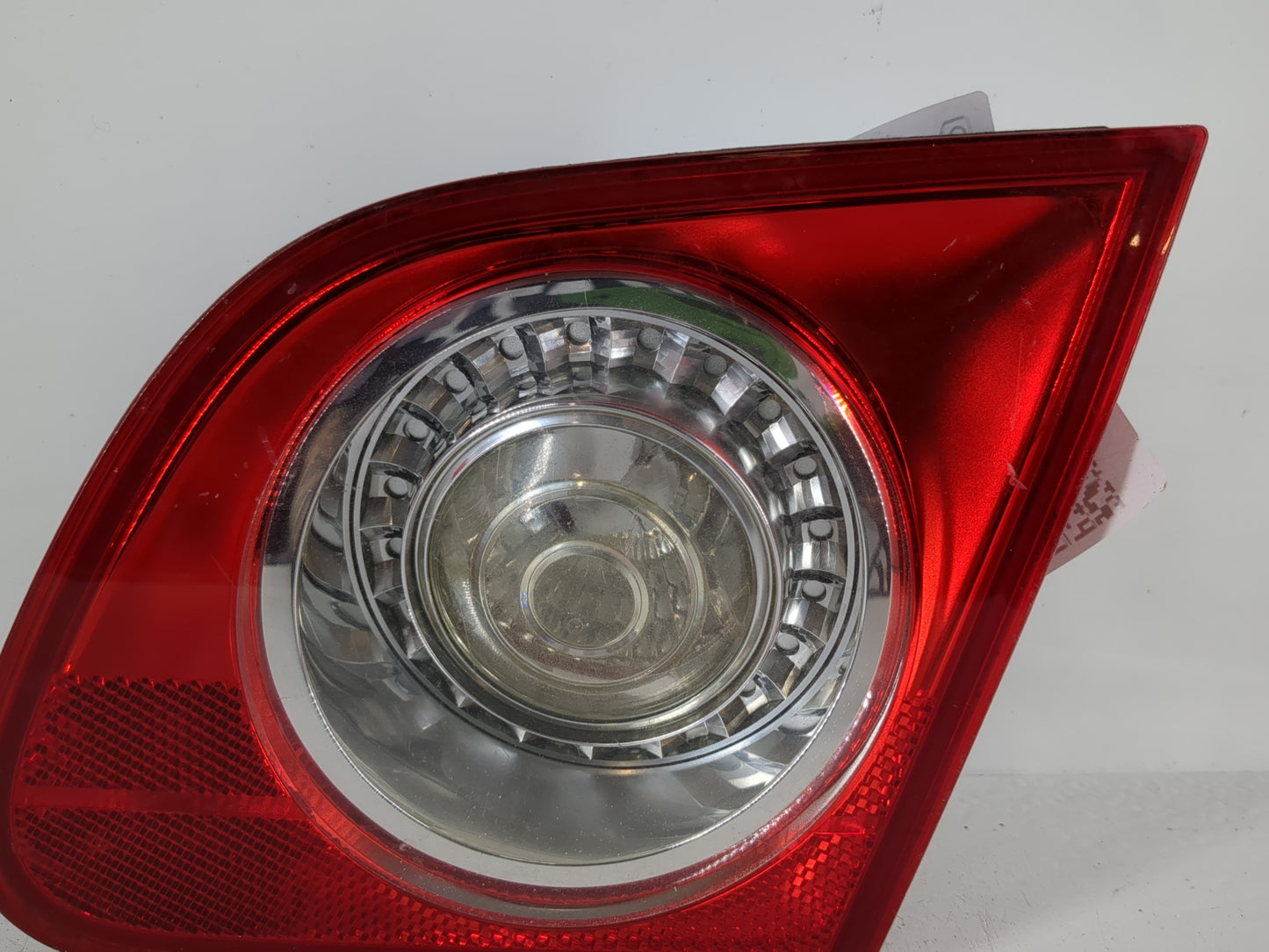 2008-2010 Volkswagen Passat Tail Light Assembly Passenger Right OEM P/N:3C5 945 094 E Fits Fits 2008 2009 2010 OEM Used Auto